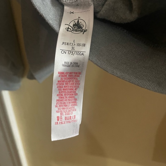 Disney Mickey Mouse crewneck sweatshirt, EUC - Picture 3 of 4